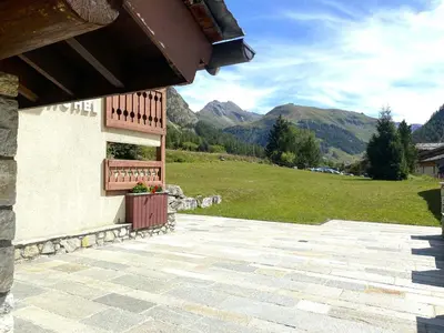 Vue générale sur la montagne ou vue sur la montagne depuis l'appartement