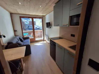 Cuisine ou kitchenette dans l'établissement Magnifique studio neuf 4 pers - Val Claret