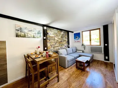 Coin salon dans l'établissement Appartement 6 pers, Le Clover - Front de Neige - Termignon