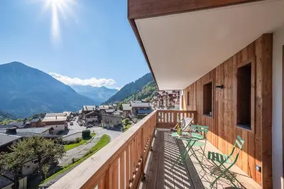 Vue générale sur la montagne ou vue sur la montagne depuis l'appartement