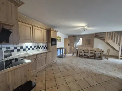 Cuisine ou kitchenette dans l'établissement Superbe appartement 8pers - St Foy Station