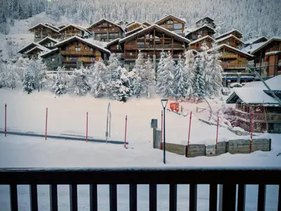 L'établissement Duplex tout confort pied des pistes en hiver
