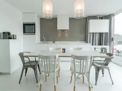 Cuisine ou kitchenette dans l'établissement Appartement rénové 5 pers, Ski aux pieds, Wifi, Centre station - FR-1-346-592