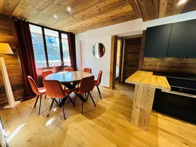 Télévision ou salle de divertissement dans l'établissement Appartement Prestige 4 Pièces, Pied des Pistes, WiFi, 8 Pers. - FR-1-502-611