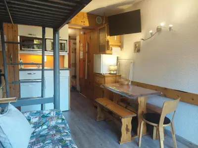 Cuisine ou kitchenette dans l'établissement Résidence Grand Arbois - Studio 2 personnes centre station MAE-7293