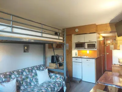 Cuisine ou kitchenette dans l'établissement Résidence Grand Arbois - Studio 2 personnes centre station MAE-7293