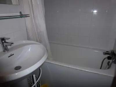 Salle de bains dans l'établissement Résidence Arcelle / Arselle - Studio mezzanine - 5 personnes MAE-2073