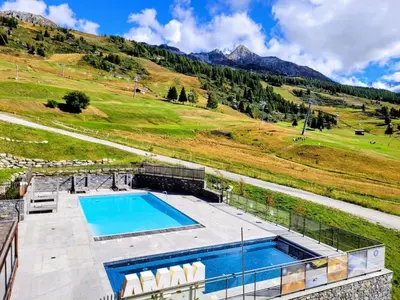 Vue générale sur la montagne ou vue sur la montagne depuis l'appartement