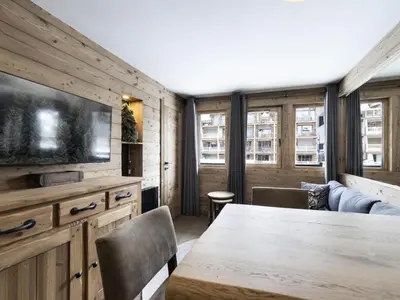 Télévision ou salle de divertissement dans l'établissement Résidence Val D'isere Village - Appartement entièrement rénové, au pied des pistes MAE-7473