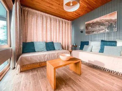 Coin salon dans l'établissement Studio fonctionnel 30m², 5 pers, vue pistes, balcon, Tignes - FR-1-411-1000