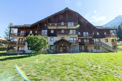 Vue générale sur la montagne ou vue sur la montagne depuis l'appartement