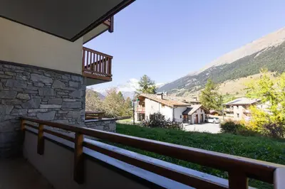 Vue générale sur la montagne ou vue sur la montagne depuis l'appartement