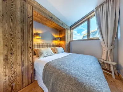 Plan de l'établissement Luxueux appartement 7 pièces, cheminée, parking, vue imprenable - FR-1-694-423