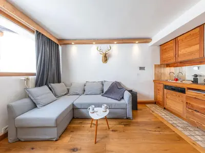 Cuisine ou kitchenette dans l'établissement Appartement charmant avec wifi et terrasse sud - FR-1-694-436