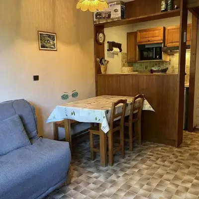 Appartement 2 pièces avec accès piscine