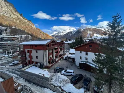 Vue générale sur la montagne ou vue sur la montagne depuis l'appartement