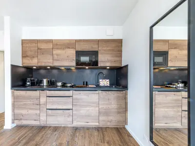 Cuisine ou kitchenette dans l'établissement Studio rénové pour 2 personnes avec balcon et WIFI à Val-d'Isère - FR-1-694-441