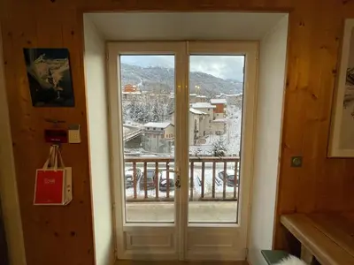 Vue générale sur la montagne ou vue sur la montagne depuis l'appartement