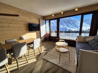 Vue générale sur la montagne ou vue sur la montagne depuis l'appartement