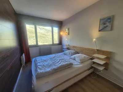Un ou plusieurs lits dans un hébergement de l'établissement Appartement rénové 6 pers · Pied des pistes · Balcon Sud - FR-1-502-609