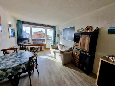 Cuisine ou kitchenette dans l'établissement Appartement à Tignes pour 4 pers, balcon sud, wifi - FR-1-449-197