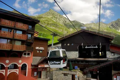 Vue générale sur la montagne ou vue sur la montagne depuis l'appartement