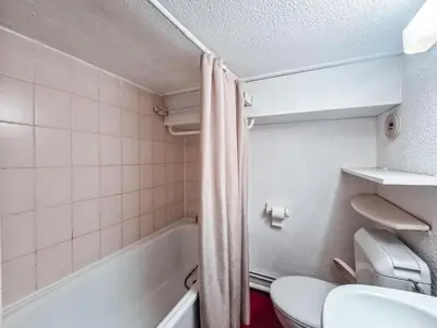 Salle de bains dans l'établissement Résidence Vogel - Agréable duplex 6 personnes avec une très belle vue sur la vallée dans le village de Charmettoger à Arc 1800 MAE-9633