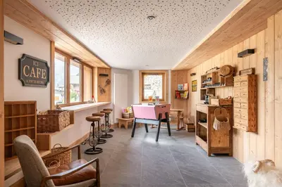 Coin salon dans l'établissement Apartment Peridot Champagny-en-Vanoise - by EMERALD STAY