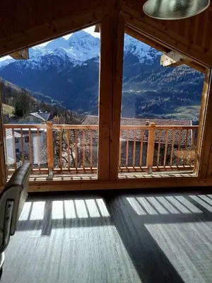 Vue générale sur la montagne ou vue sur la montagne depuis l'appartement