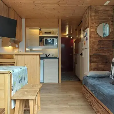 Studio mezzanine avec balcon