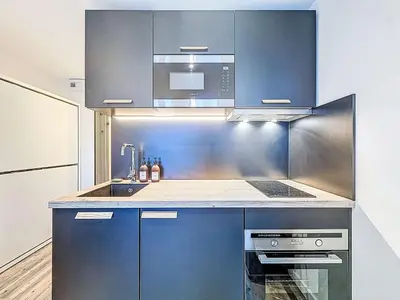 Cuisine ou kitchenette dans l'établissement Studio Le Curling B - Val Claret-44 by Interhome