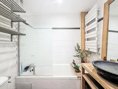 Salle de bains dans l'établissement Studio Le Curling B - Val Claret-44 by Interhome