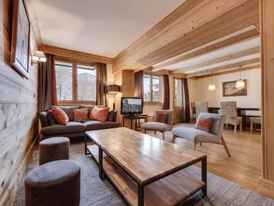 Télévision ou salle de divertissement dans l'établissement Appartement spacieux 6-7 pers, Balcon, Ski aux pieds, Parking couvert - FR-1-862-12
