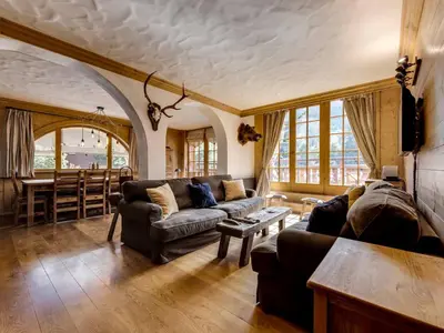 Plan de l'établissement Appartement spacieux proche pistes à Val-d'Isère, 4 chambres - FR-1-862-13