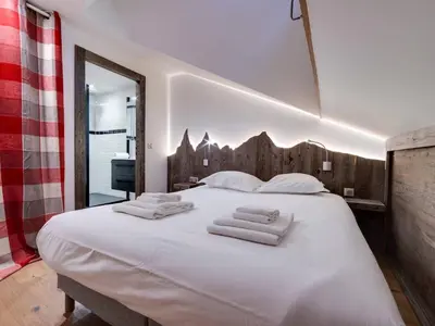 Un ou plusieurs lits dans un hébergement de l'établissement Duplex rénové avec balcon à Val d'Isère, parking inclu - FR-1-862-24
