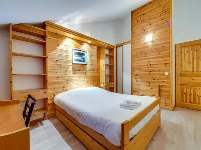 Un ou plusieurs lits dans un hébergement de l'établissement Appartement ski aux pieds avec parking couvert à Val d'Isère - FR-1-862-2