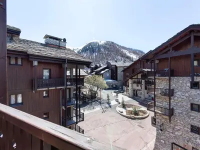 Vue générale sur la montagne ou vue sur la montagne depuis l'appartement
