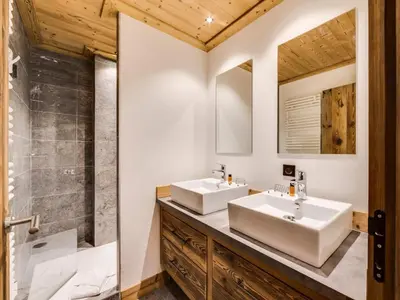 Salle de bains dans l'établissement Appartement Ski aux pieds, 4 personnes, Val-d'Isère - FR-1-862-49