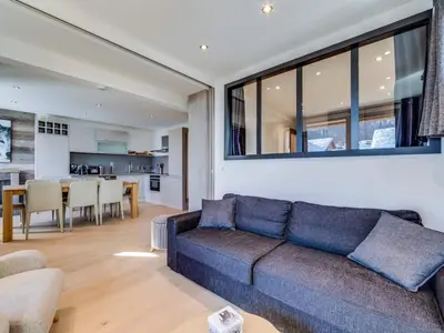 Coin salon dans l'établissement Appartement rénové ski aux pieds balcon à Val-d'Isère - FR-1-862-44