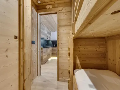 Un ou plusieurs lits dans un hébergement de l'établissement Appartement rénové, Ski aux pieds, Parking couvert - FR-1-862-56
