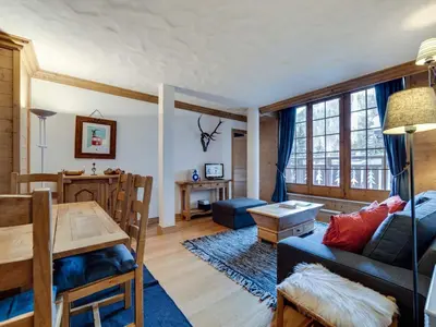 Coin salon dans l'établissement Appartement 2 Chambres, Proche Pistes, Val-d'Isère - FR-1-862-45
