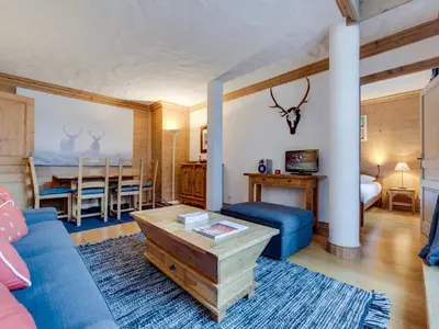 Coin salon dans l'établissement Appartement 2 Chambres, Proche Pistes, Val-d'Isère - FR-1-862-45