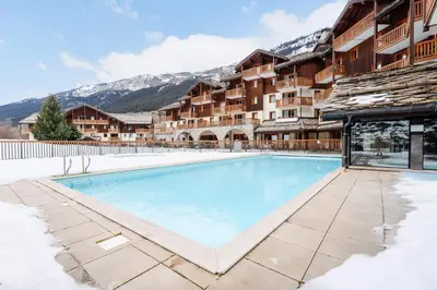 Vue générale sur la montagne ou vue sur la montagne depuis l'appartement