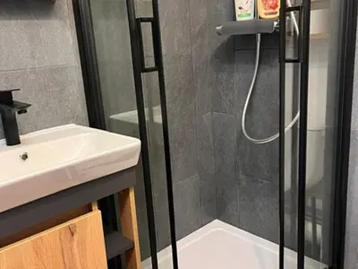 Salle de bains dans l'établissement Studio 4 pers, Arc 2000, balcon, fonctionnel - FR-1-346-589