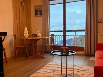 Vue générale sur la montagne ou vue sur la montagne depuis l'appartement