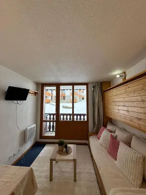 Télévision ou salle de divertissement dans l'établissement Ski InOut -Tignes Val Claret -3 Beds Flat B100