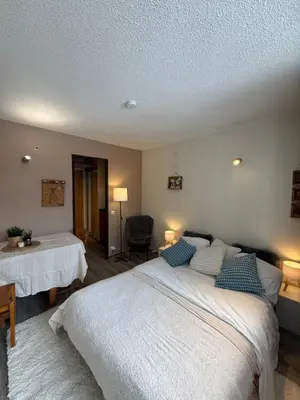 Un ou plusieurs lits dans un hébergement de l'établissement Ski InOut -Tignes Val Claret -2 Beds Flat C168