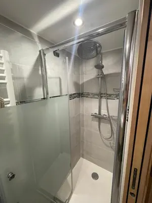 Salle de bains dans l'établissement Charmant T3 proche télécabine