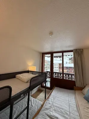 Un ou plusieurs lits dans un hébergement de l'établissement Ski InOut -Tignes Val Claret -4 Beds Flat C205