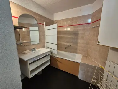 Salle de bains dans l'établissement Tignes Val Claret - Confort 2 pièces, 6 pers., animaux admis - FR-1-502-617